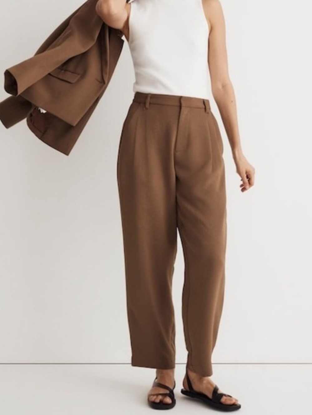 Madewell Pleated Tapered-Leg Pants in Easygoing Crepe Size 6